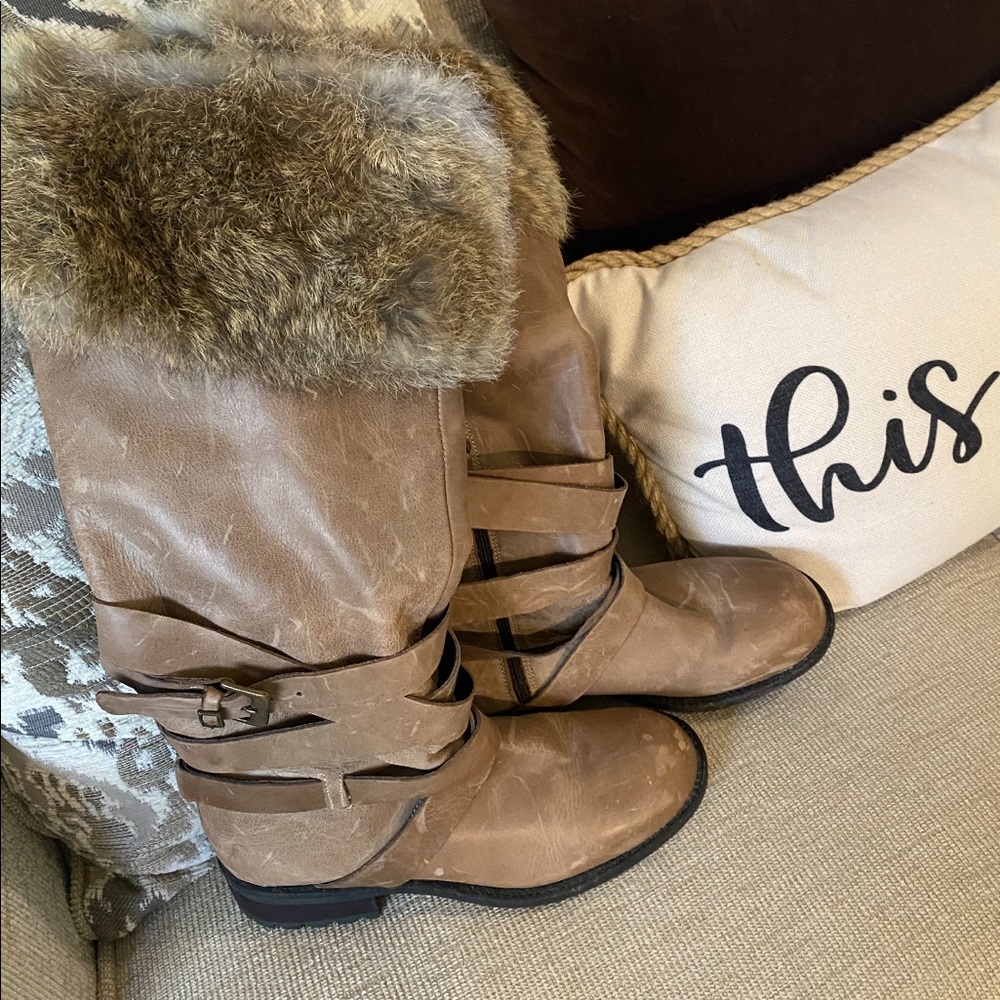 Cute brown boots